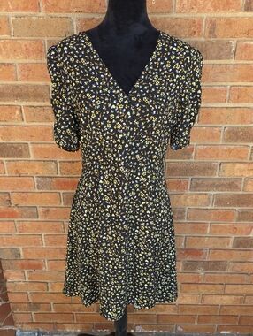 NWT A Loves A  Black Floral V-Neck Mini Dress with Yellow Accent Size Large